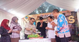 Chandra Resmikan Bedah Dua Rumah Tak Layak Huni di Sukoharjo