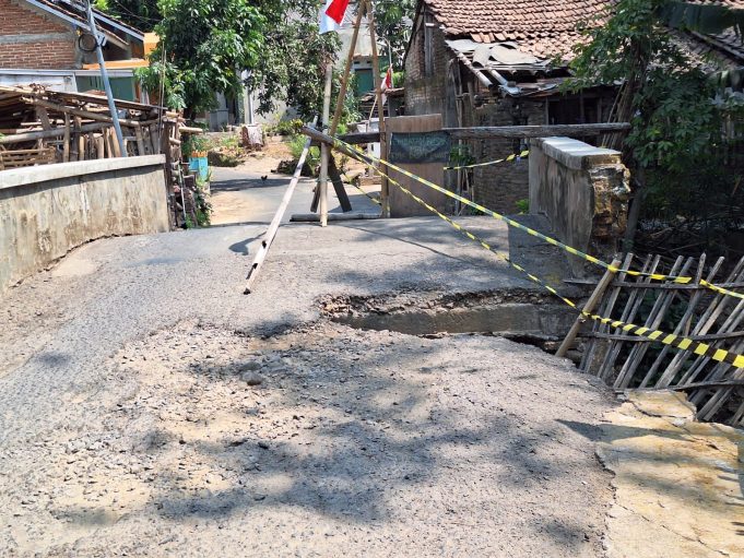 Jembatan Perbatasan Kudus-Jepara Ambrol, Akses Warga Terganggu; Pemkab Usulkan Perbaikan Lewat Program Jembatan Garuda