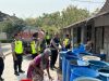Kemarau Panjang Mulai Mencekik Warga, Polisi Pati Gelontorkan 13 Ribu Liter Air Bersih ke Mojoluhur