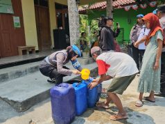 Propam Polda Jateng dan Polresta Pati Salurkan 30 Ribu Liter Air Bersih untuk Warga Gabus