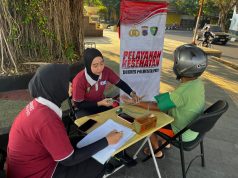 Tak Hanya Jaga Keamanan, Polisi Pati Turun ke Alun-Alun Berikan Layanan Kesehatan Gratis