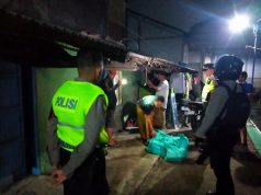 Polisi Gerebek Tempat Kos di Demak, 354 Botol Besar Arak Diamankan