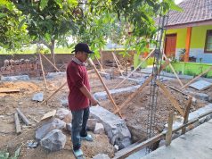 Disorot Dugaan Tiga Pelanggaran, Mandor Proyek Perpustakaan SD 6 Gondangmanis Buka Suara, Ungkap Fakta di Lapangan